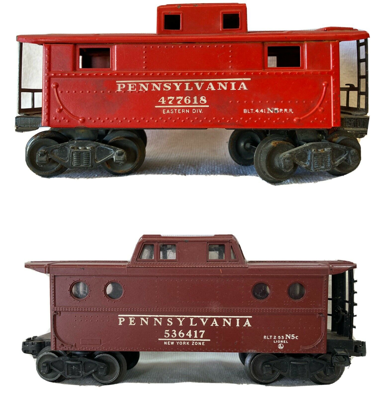 2x Lionel Trains Pennsylvania 477618 And 536417